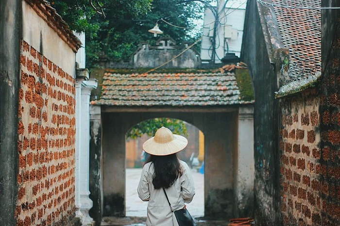 Làng cổ Đường Lâm – điểm du lịch gần Hà Nội thu hút đông du khách